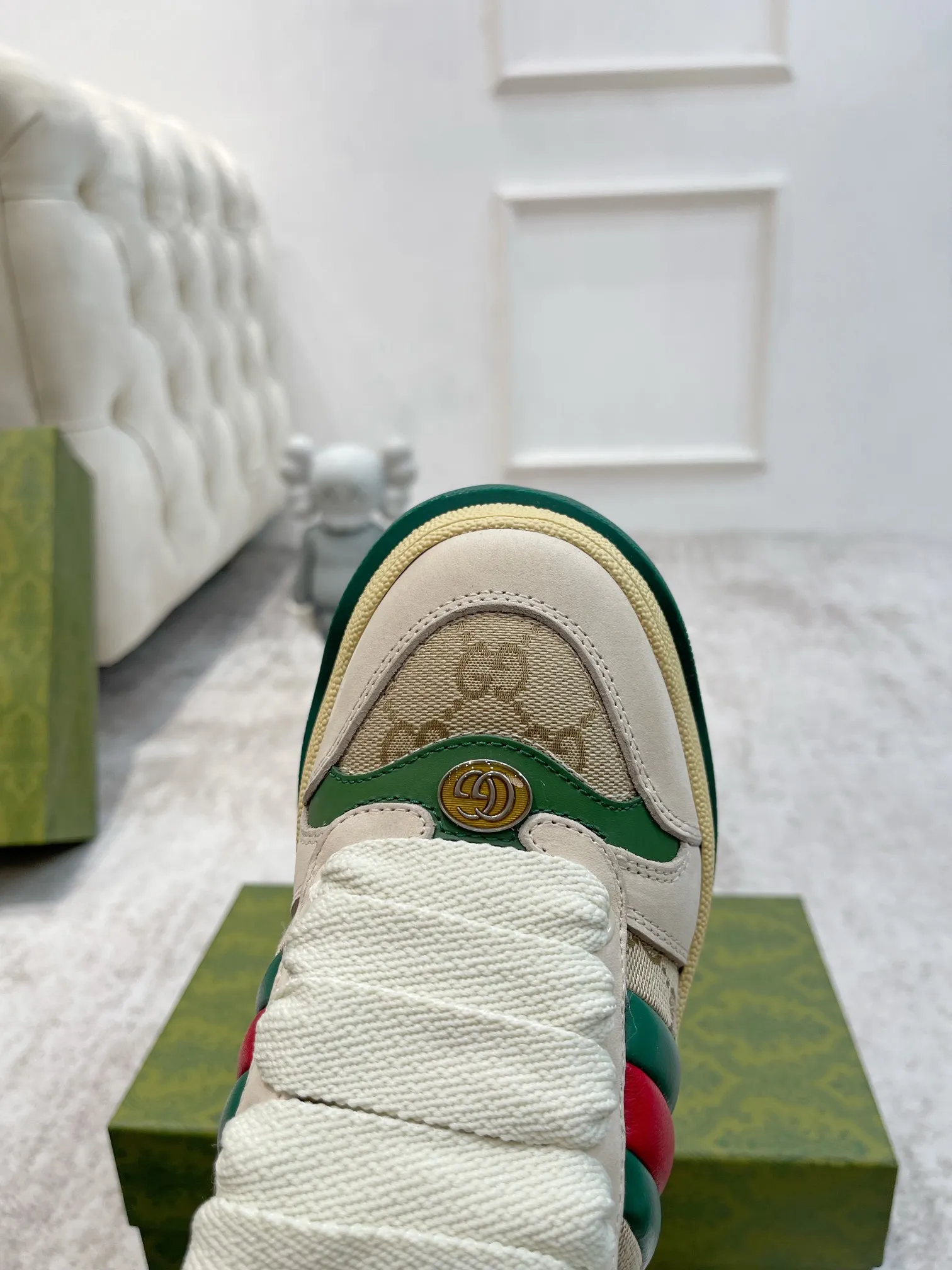👟👟Ex-factory price 660👟👟Gucci's latest chubby thick-soled dirty shoes~~couple casual shoes, 6cm height-increasing shoes~~ The upper is stained cowhide stitched with classic double G cloth fabric, the terry cloth is delicate and sweat-absorbent and breathable, the foot pad is integrated with latex injection molding, 6cm thick T👟👟Ex-factory price U two-color sole✅ 35-40